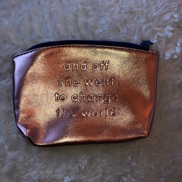 2 metallic makeup bags! - Picture 3 of 3